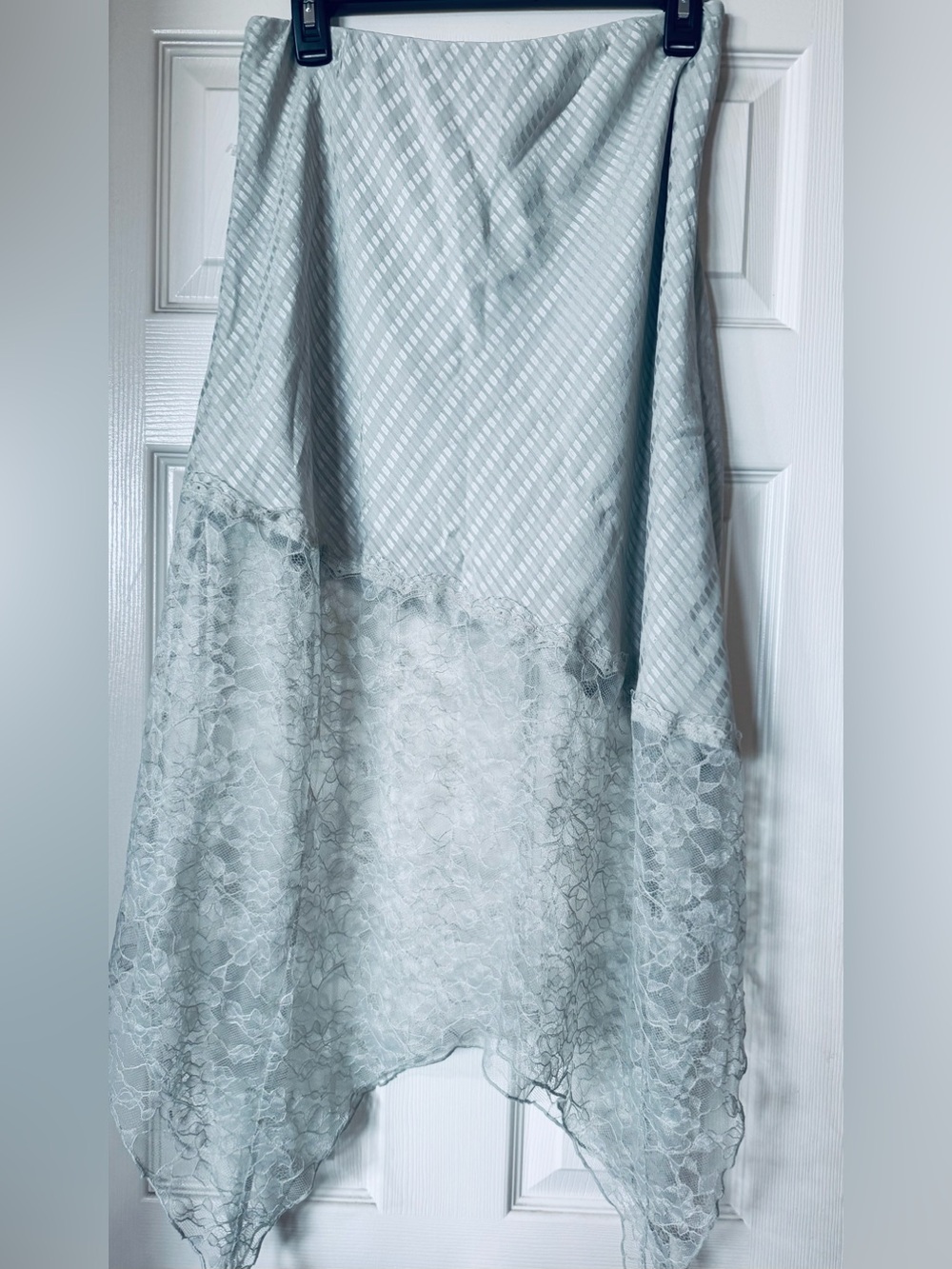 Light sage green Lace-Hem Women's Skirt .the brand is - And now This❤️